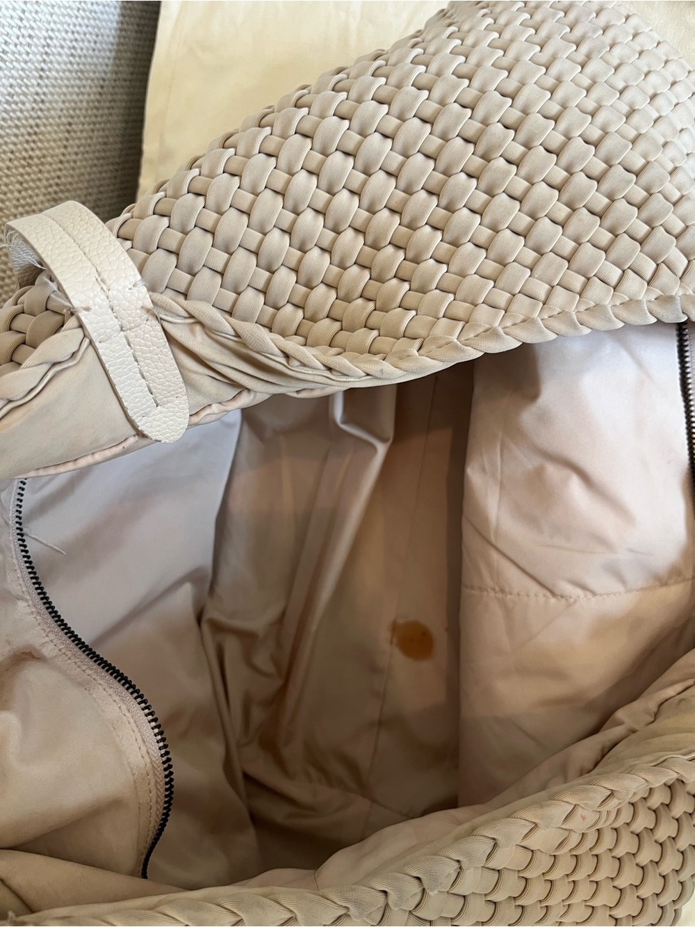 NAGHEDI jetsetter tote in large in cream - Picture 4 of 13
